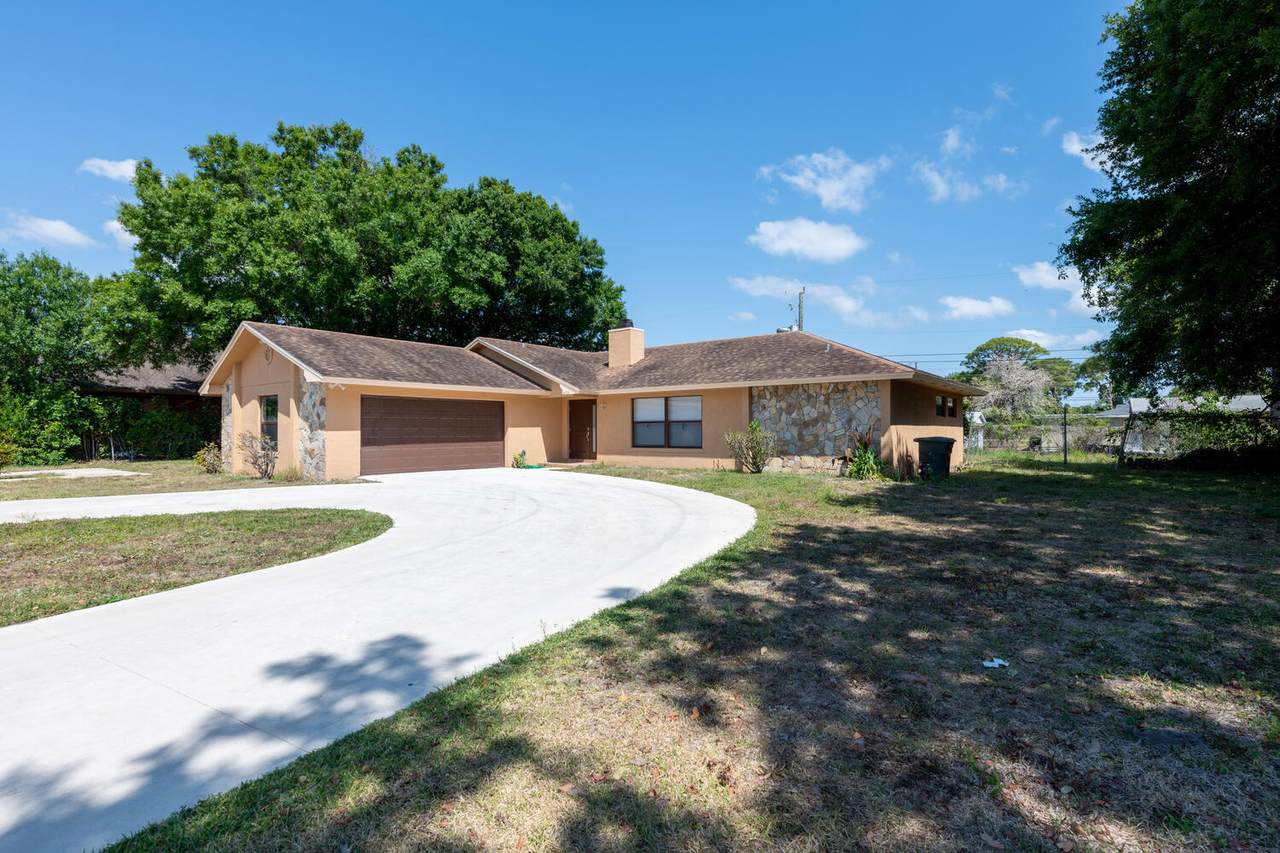 2400 Valencia Avenue - Photo 1