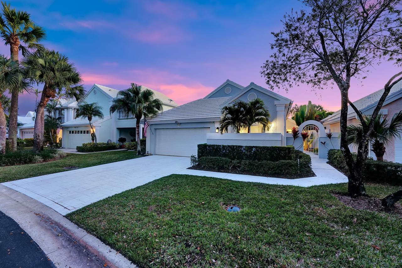 39 Dorchester Circle - Photo 1