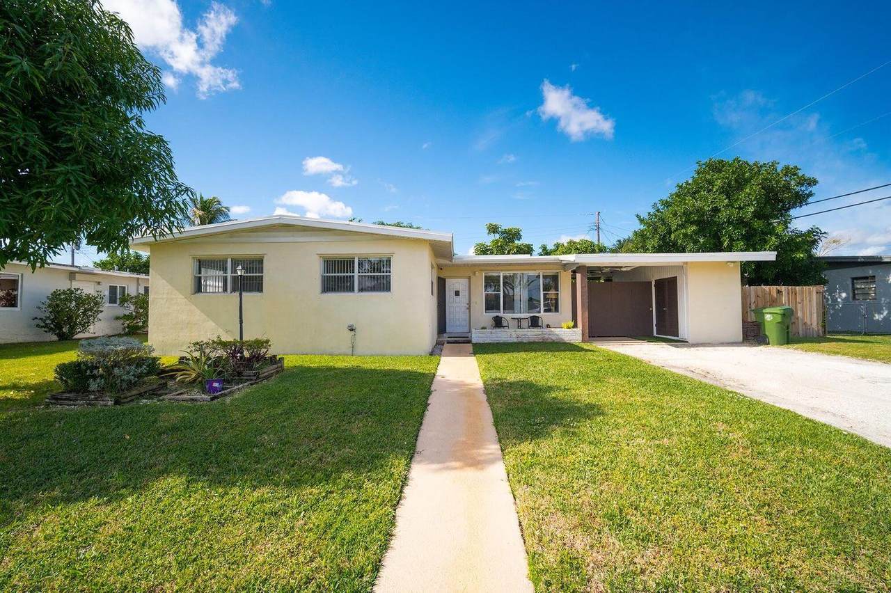 465 Fontana Drive - Photo 1