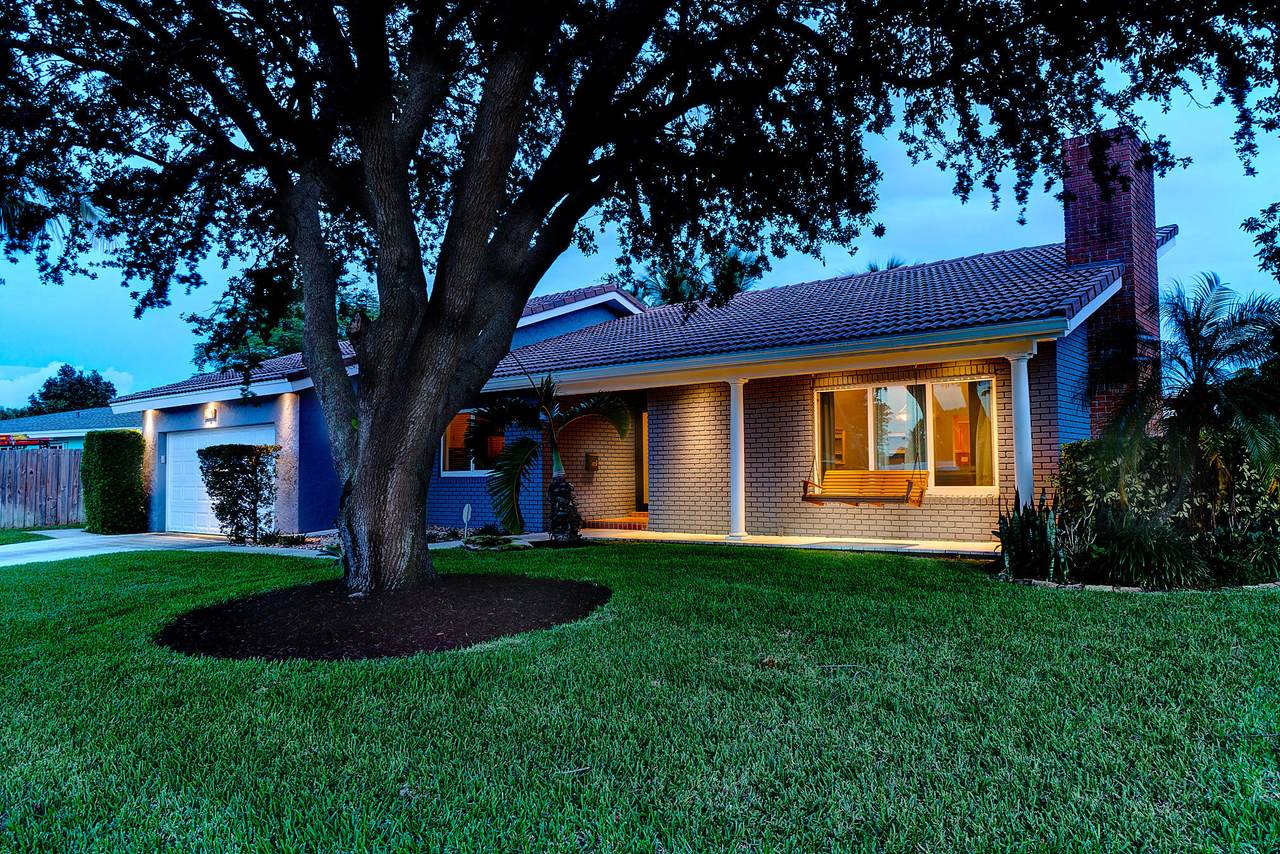 1424 13th Street - Photo 1