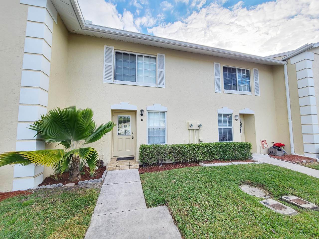 213 Foxtail Drive - Photo 1