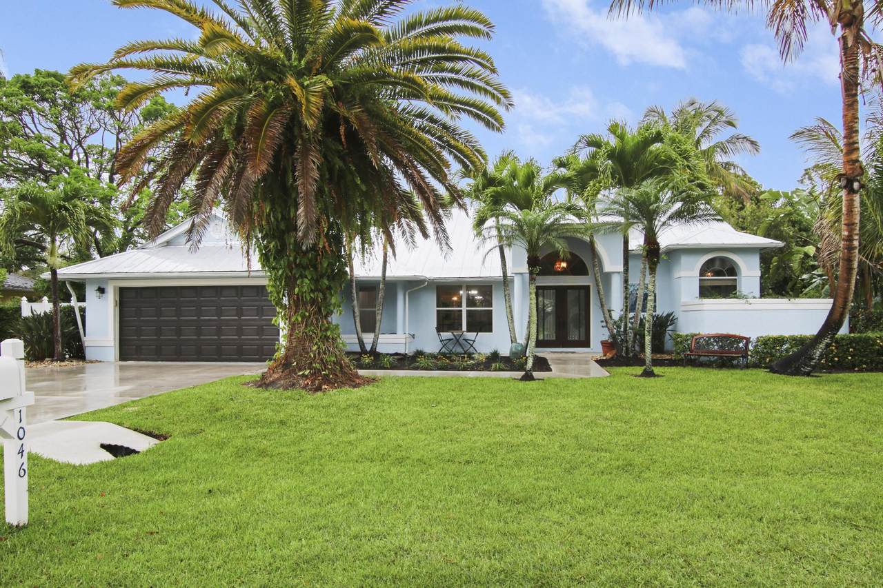 1046 Sand Oak Drive - Photo 1