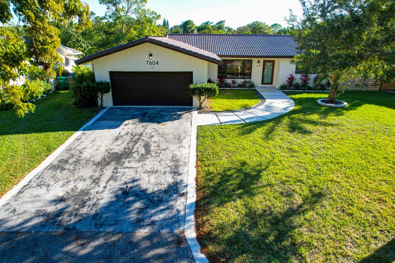 7604 40 Court - Photo 1