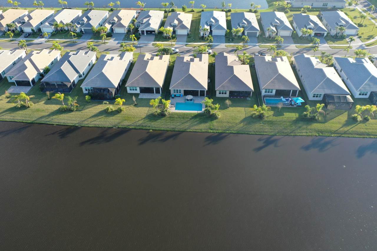 11779 Sailfish Isles Way - Photo 1