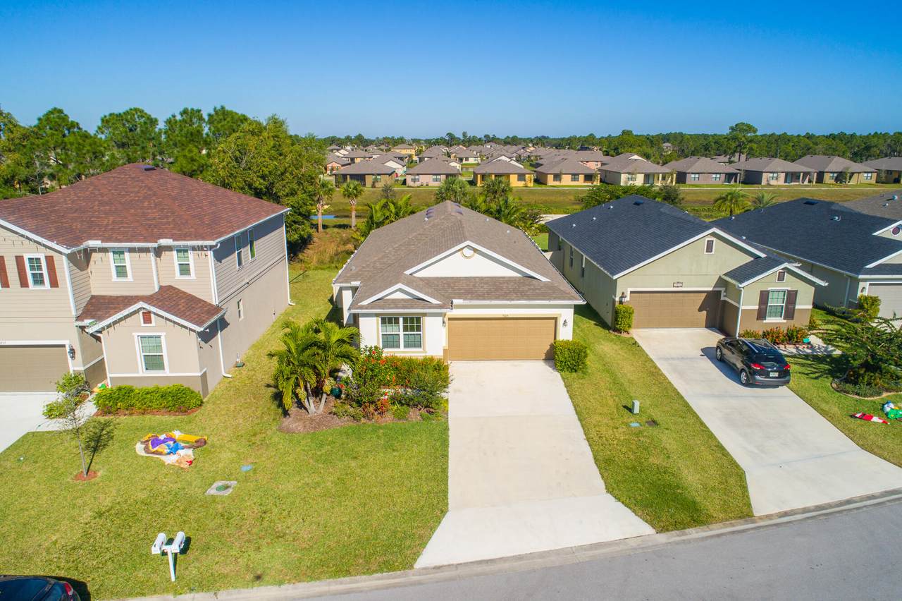 5705 Pine Trail Circle - Photo 1