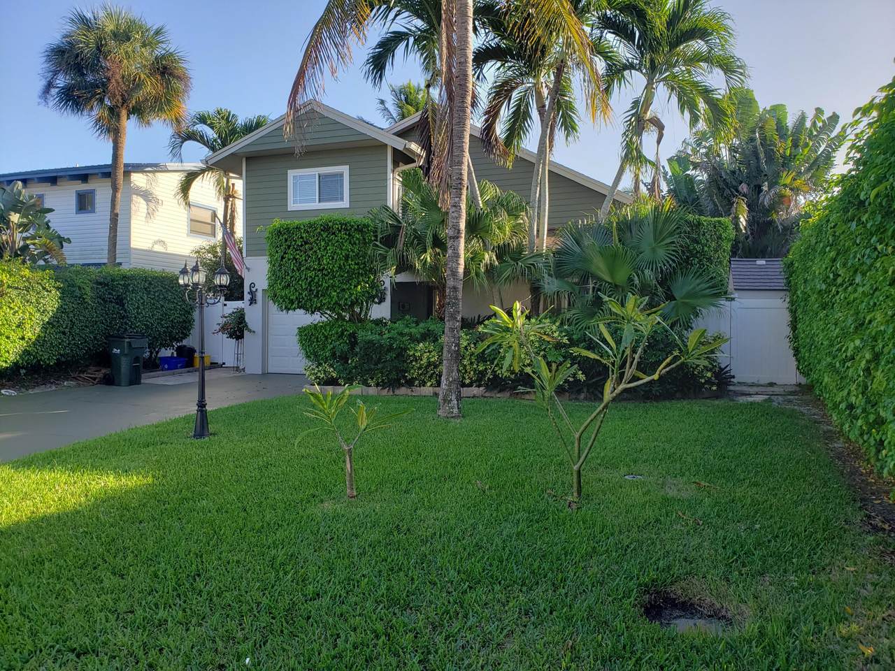 2541 Bessie Street - Photo 1