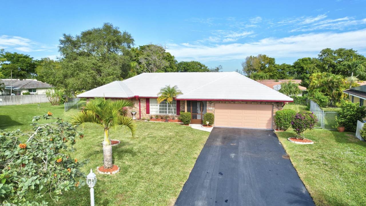 10651 41 Street - Photo 1