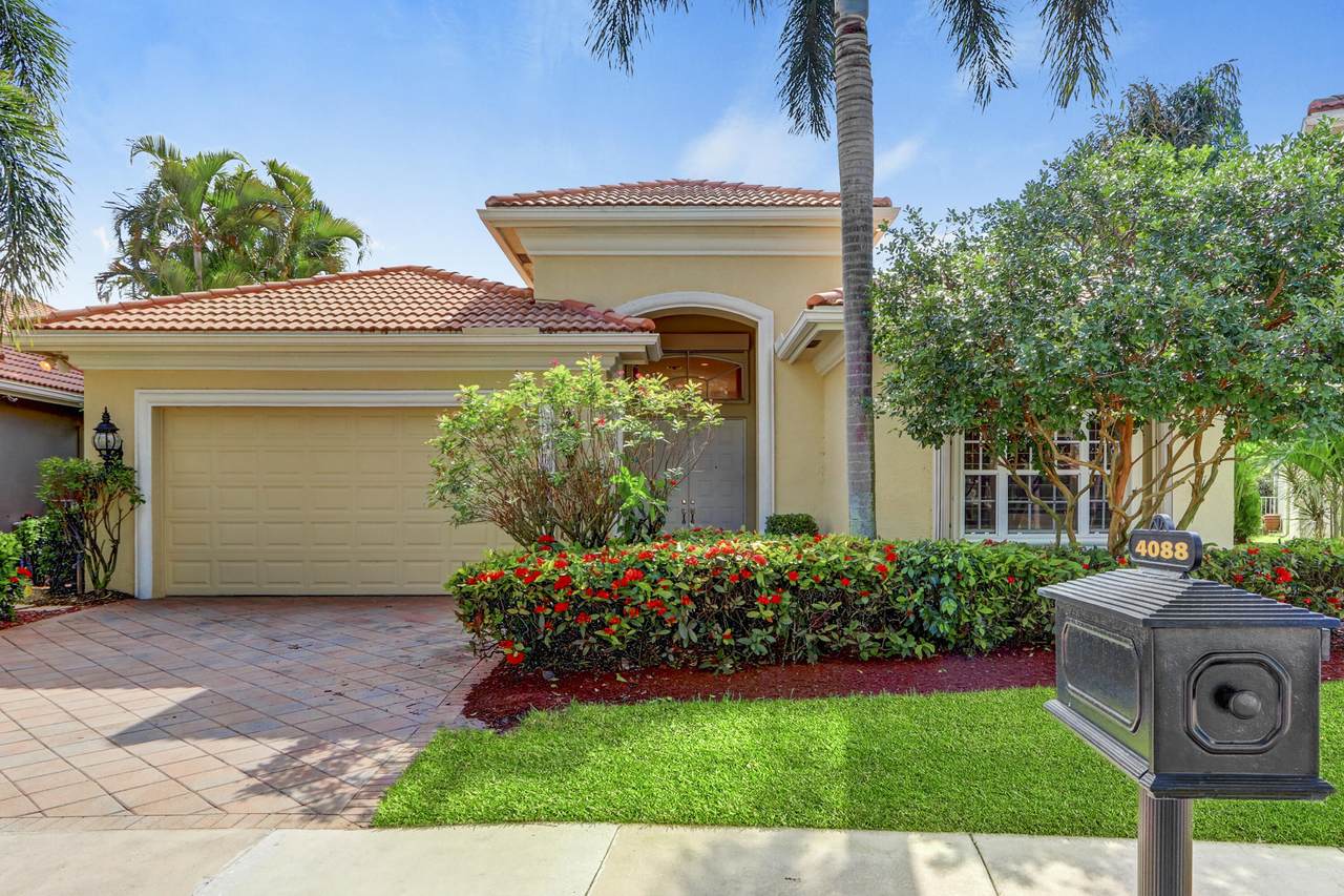 4088 Briarcliff Circle - Photo 1
