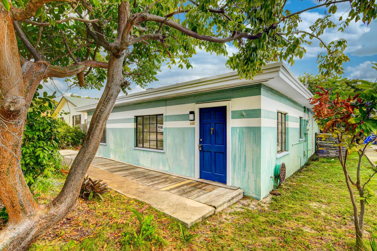722 Broadway - Photo 1
