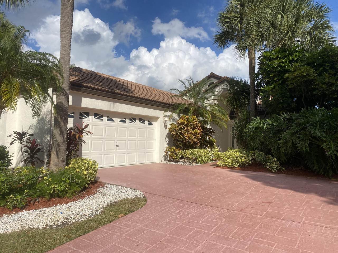 22586 Esplanada Drive - Photo 1