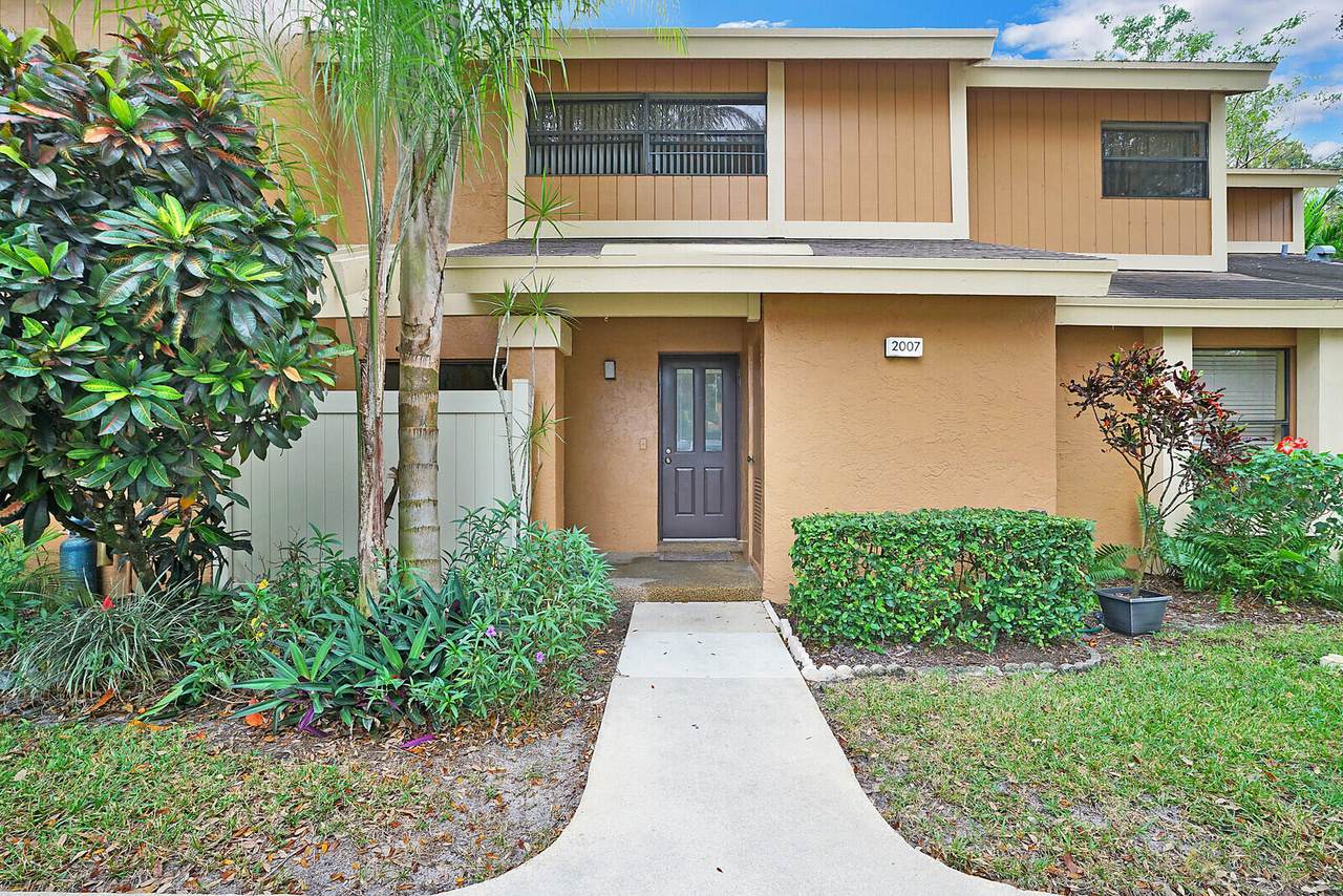 2007 45th Avenue - Photo 1