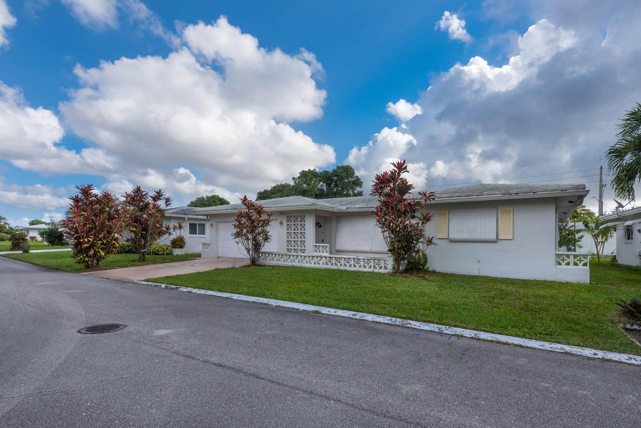 7004 71st Avenue - Photo 1