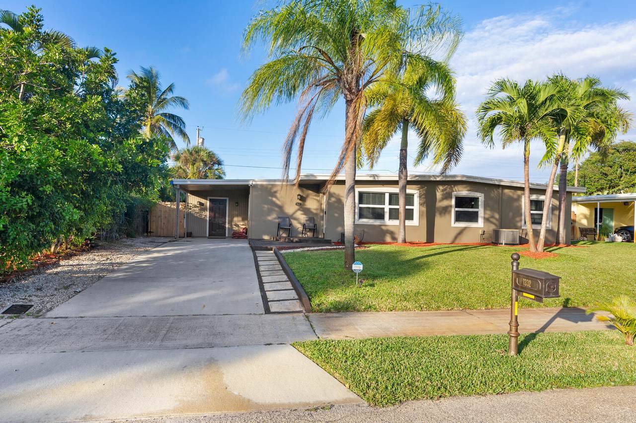 1332 Lake Geneva Drive - Photo 1