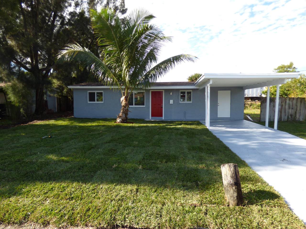 1611 Avenue H Avenue - Photo 1
