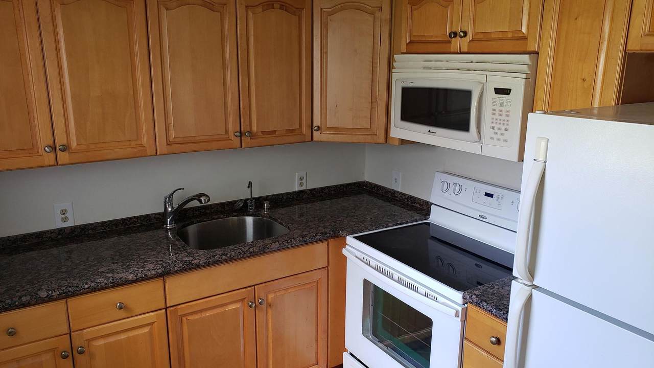 136 Mansfield D - Photo 1