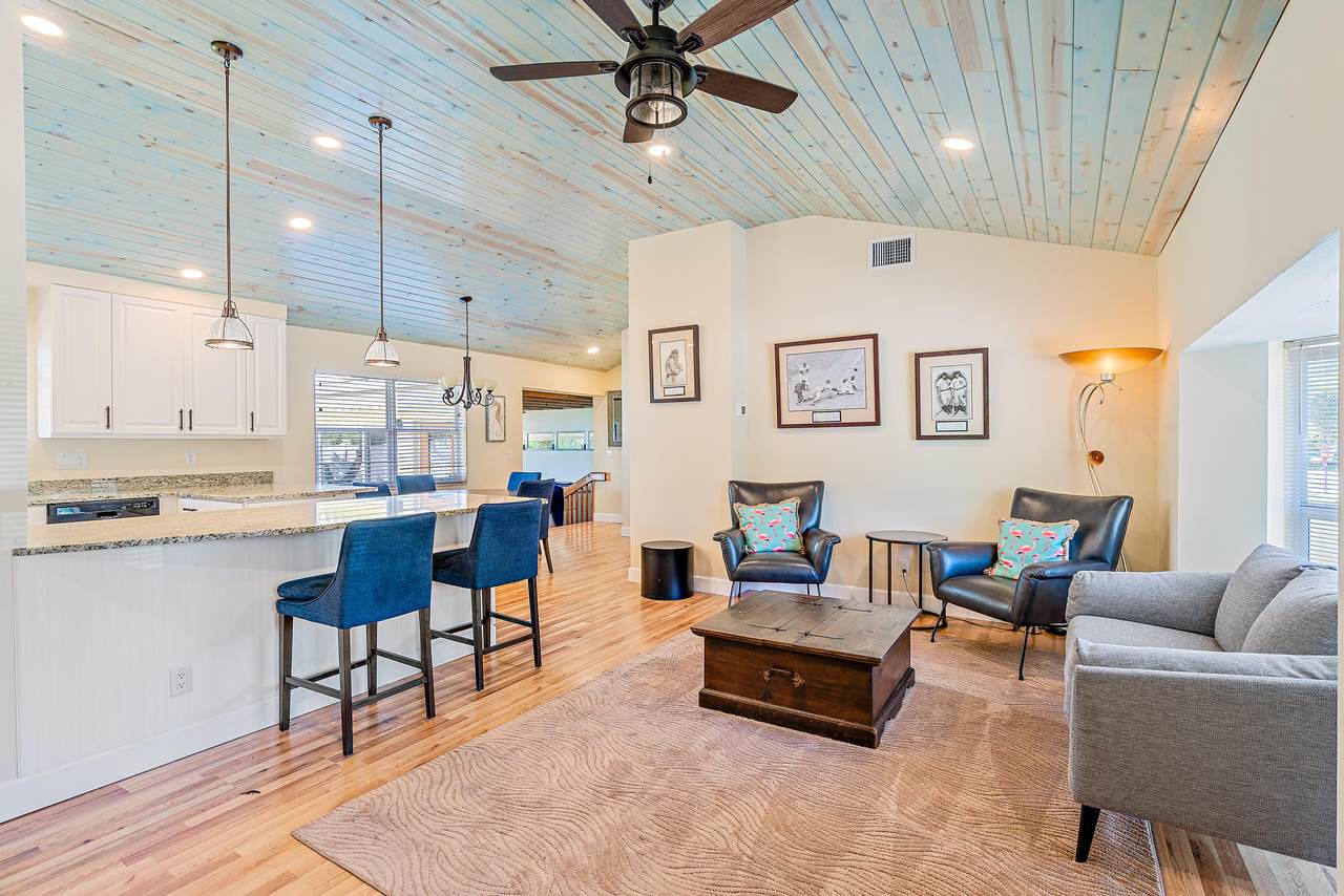 207 Blossom Lane - Photo 1