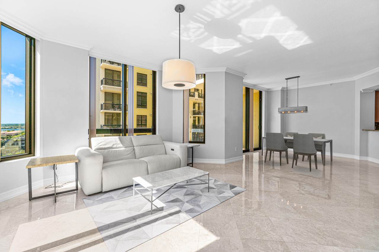 701 Olive Avenue - Photo 1