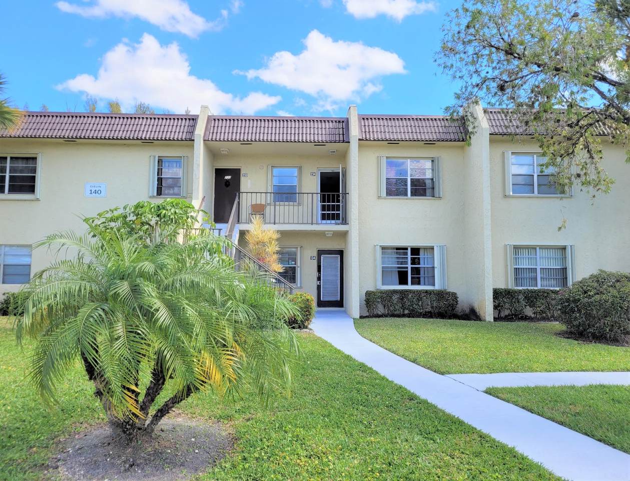 140 Lake Meryl Drive - Photo 1