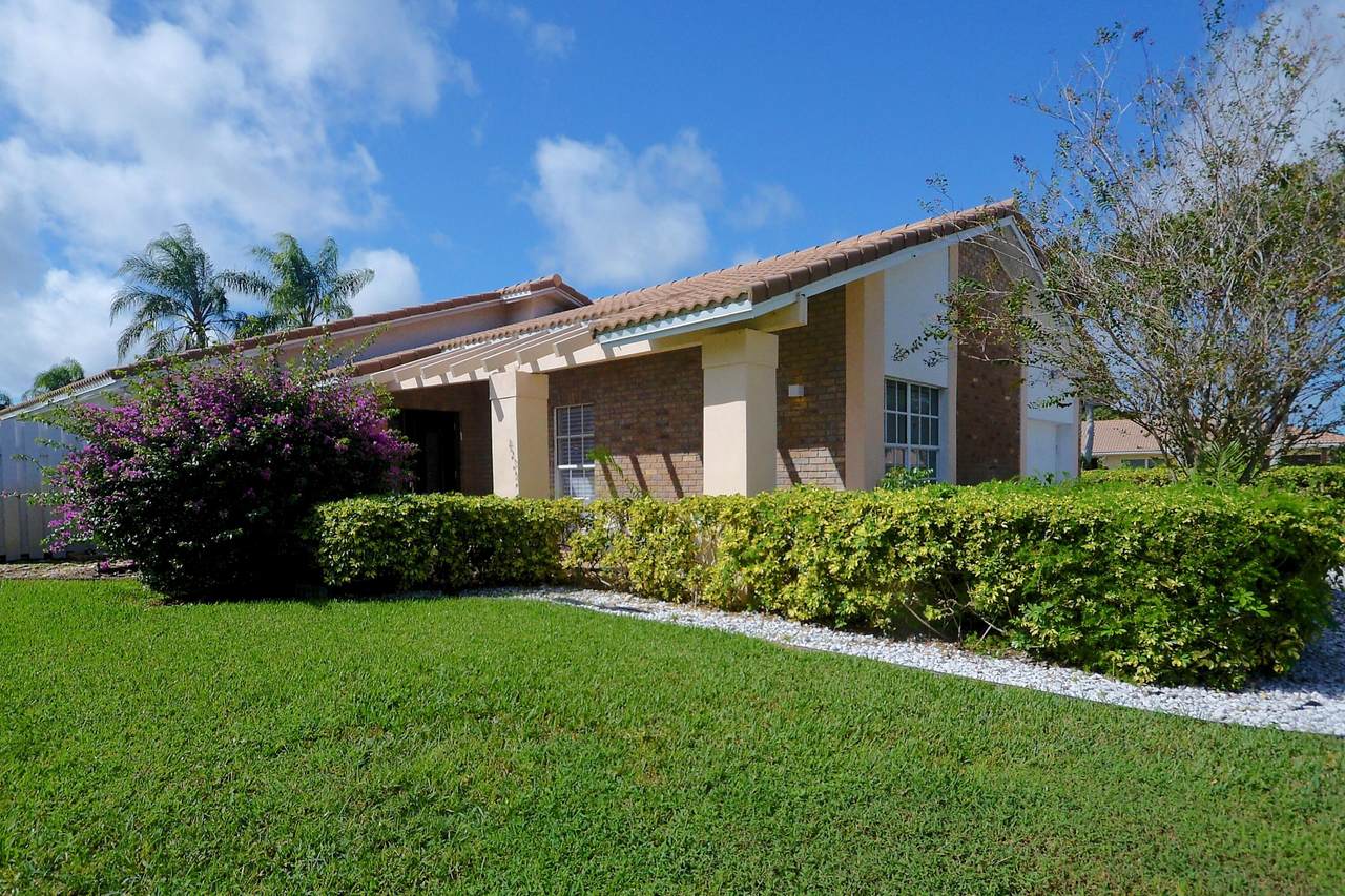 10066 Camelback Lane - Photo 1