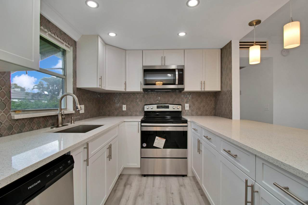 37 Valencia B - Photo 1