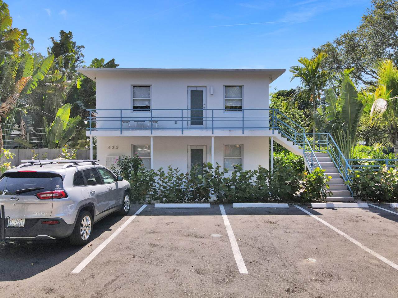 625 13 Avenue - Photo 1