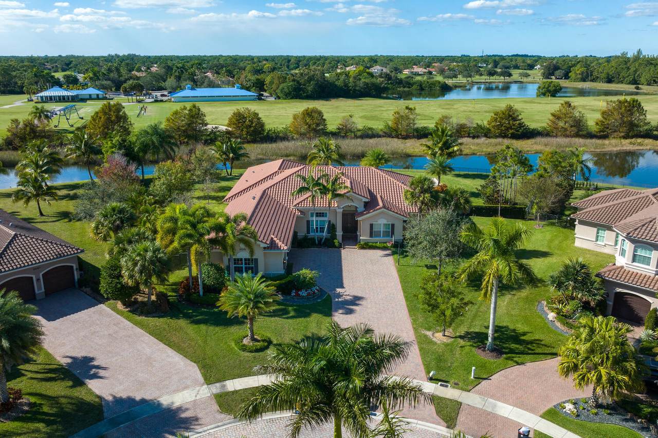 11141 Lynwood Palm Way - Photo 1