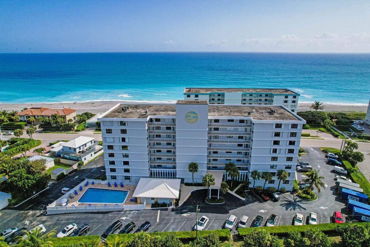 911 Ocean Drive - Photo 1