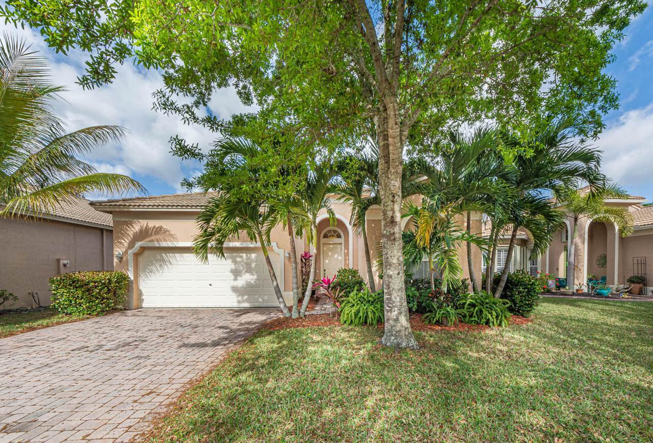 5766 Sunberry Circle - Photo 1