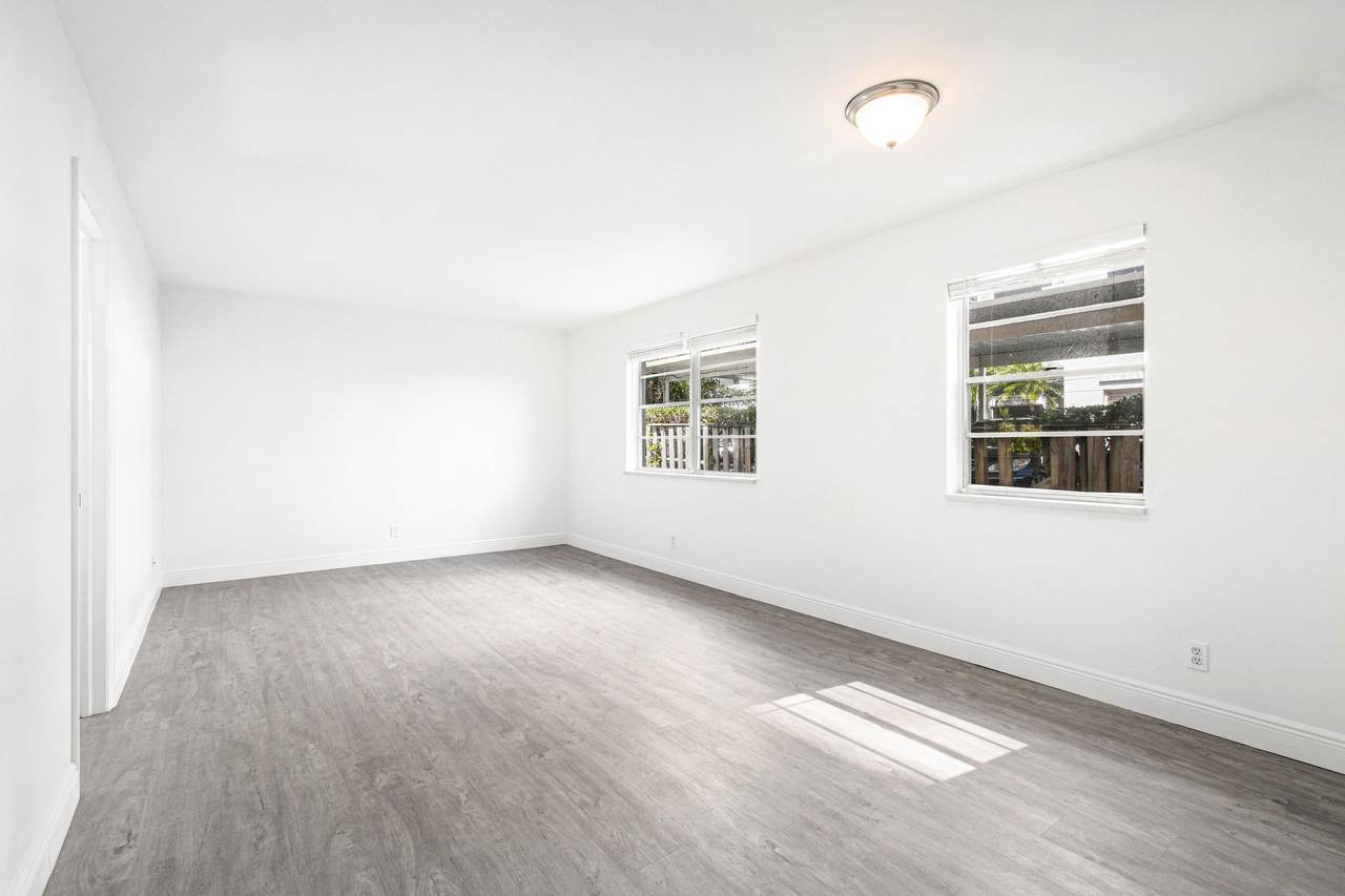 3907 Flagler Drive - Photo 1
