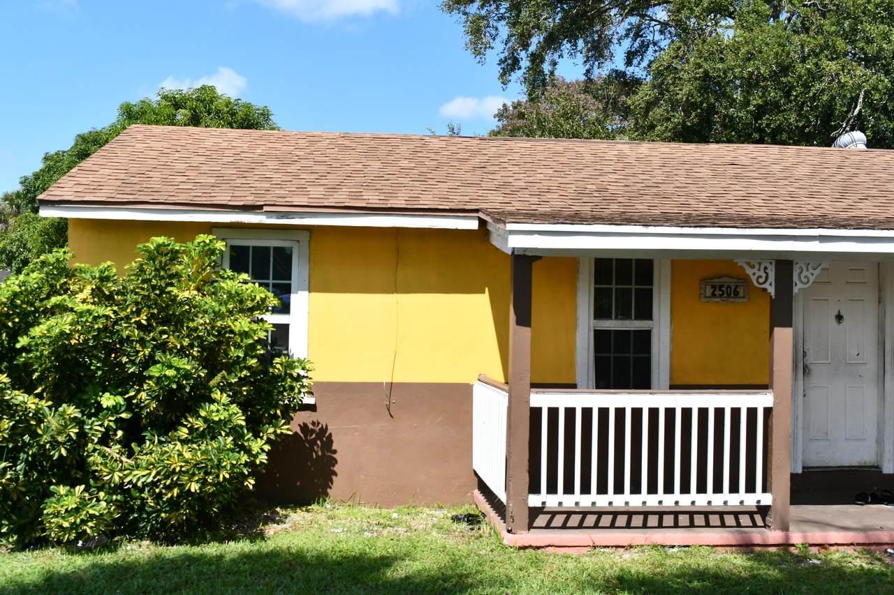 2506 D Avenue - Photo 1