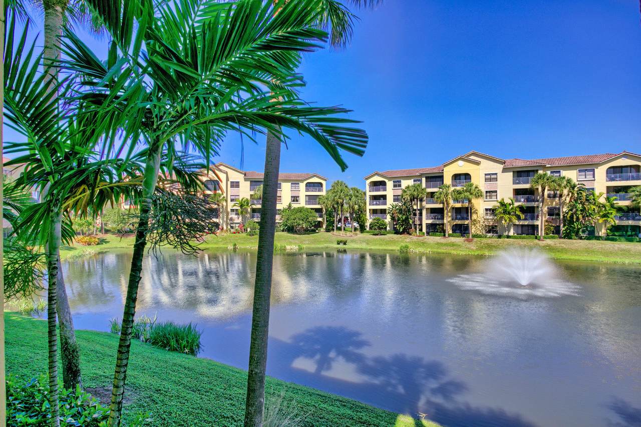400 Uno Lago Drive - Photo 1