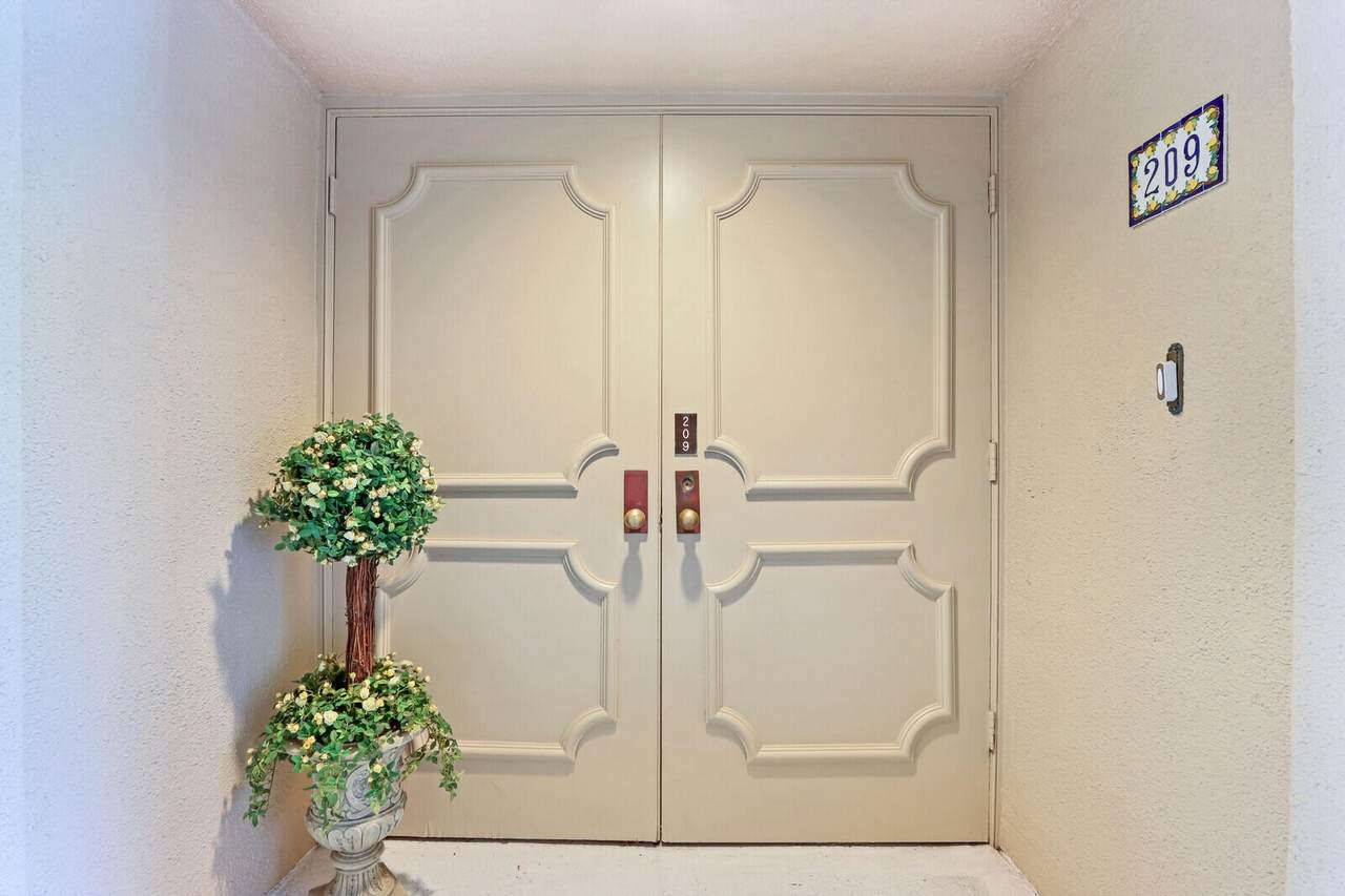1100 Surf Road - Photo 1