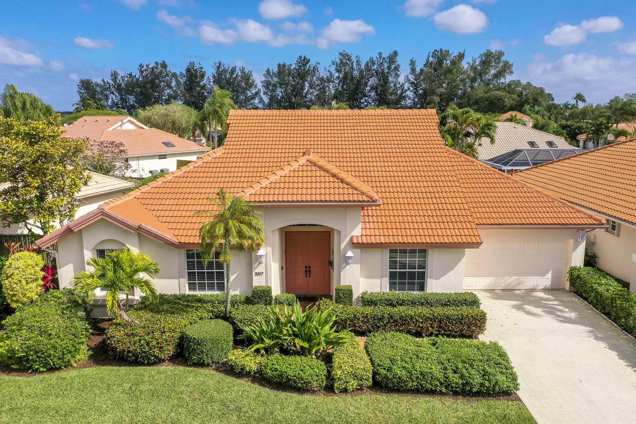 207 Eagleton Estate Boulevard - Photo 1