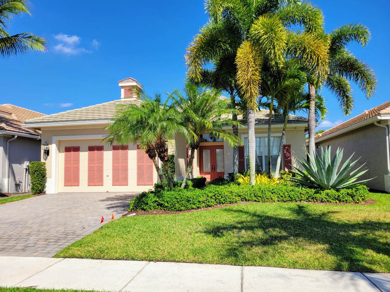 10745 La Strada - Photo 1
