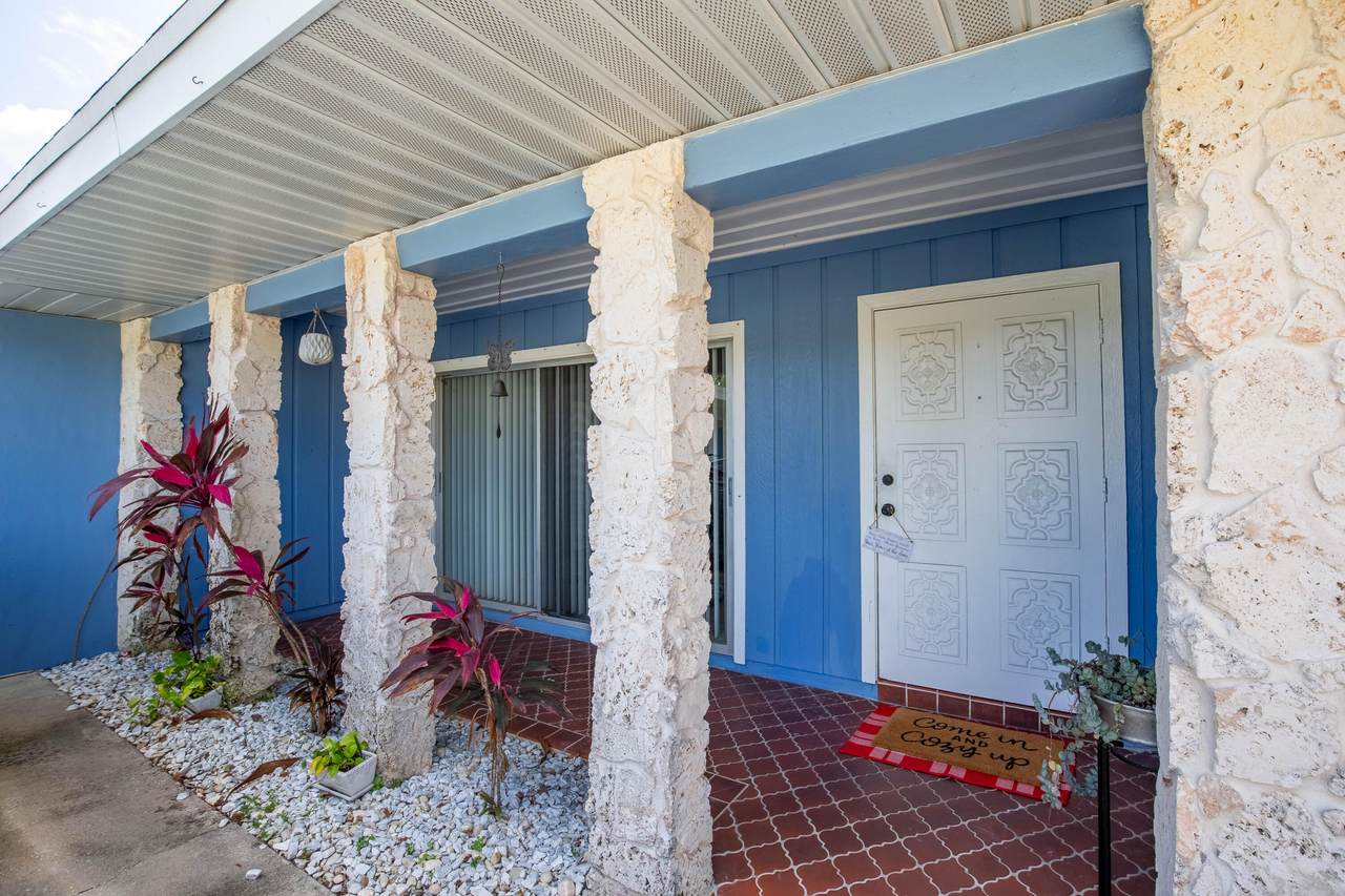 1692 Blockton Avenue - Photo 1