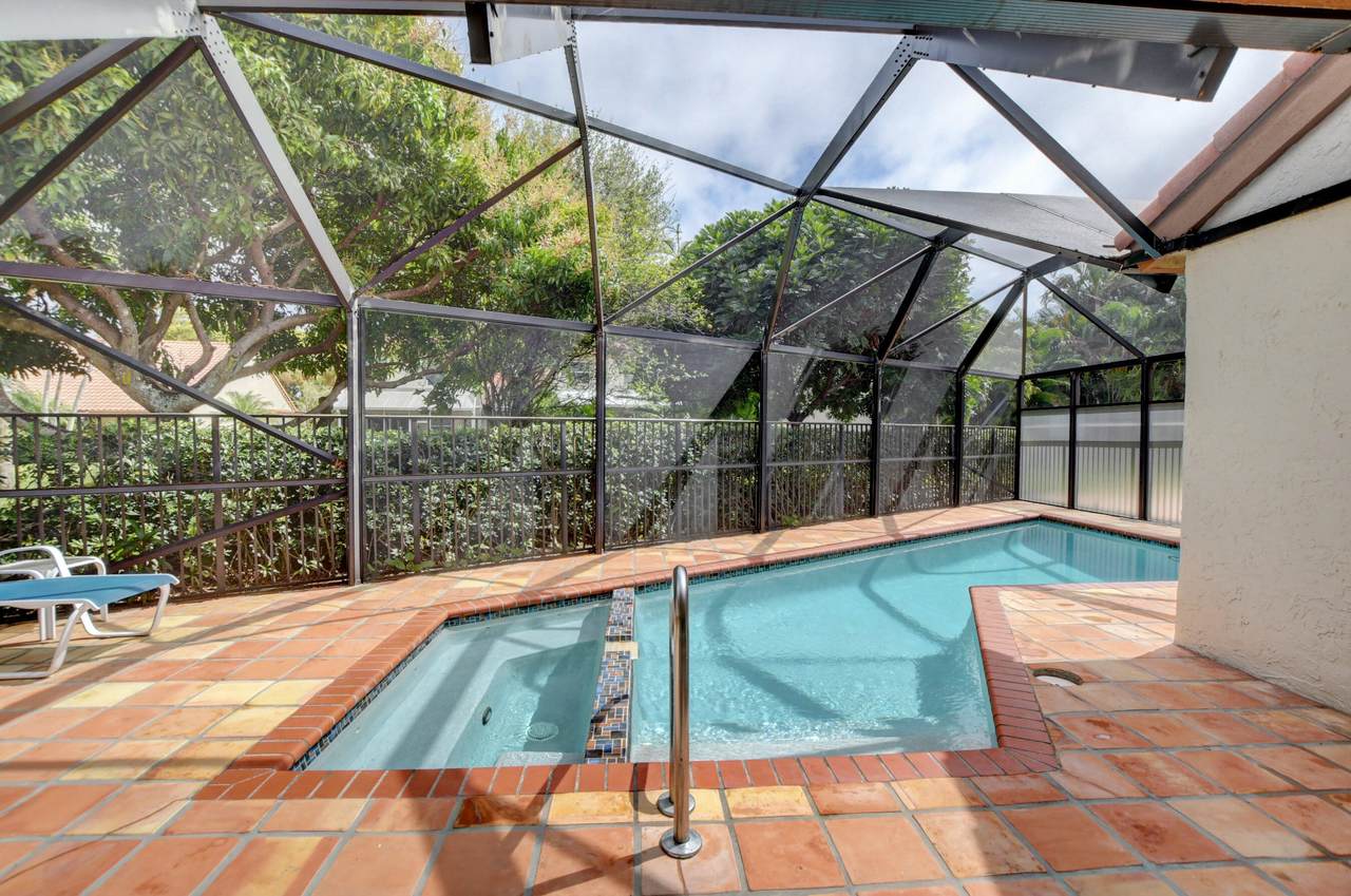23421 Water Circle - Photo 1