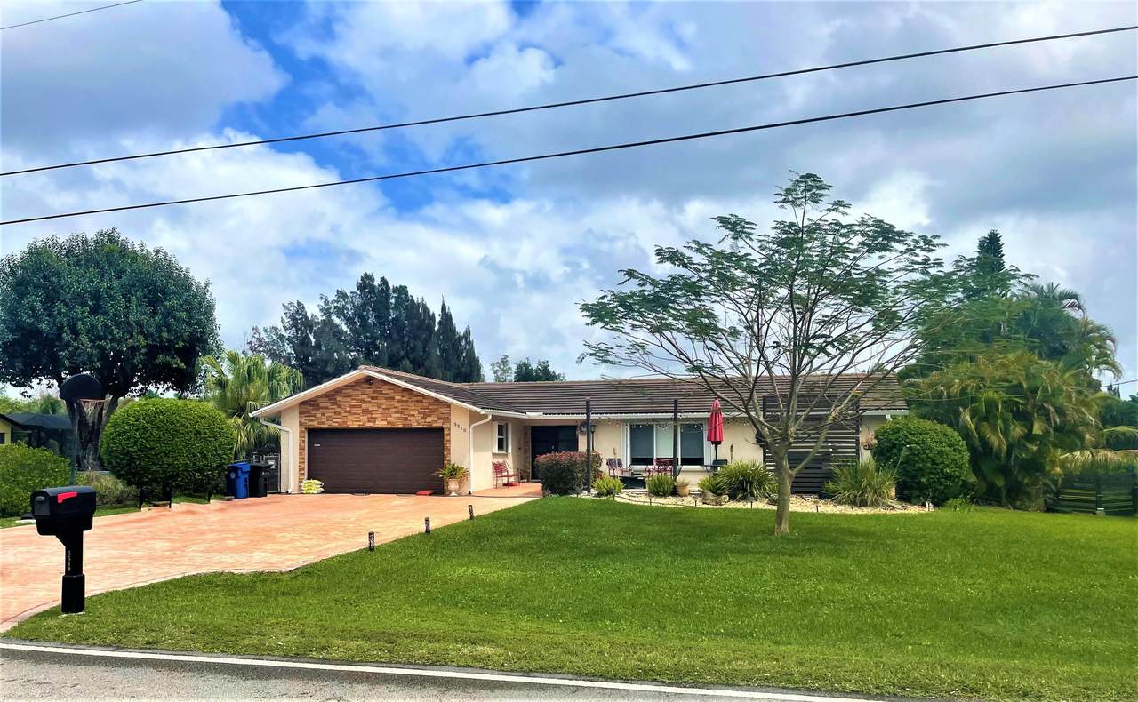5510 166th Avenue - Photo 1