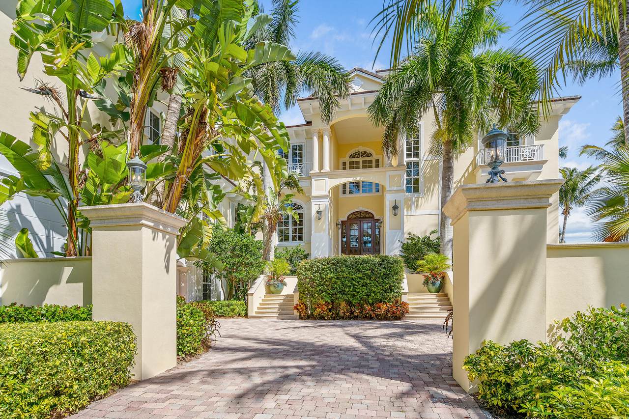 211 Beachside Drive Drive - Photo 1