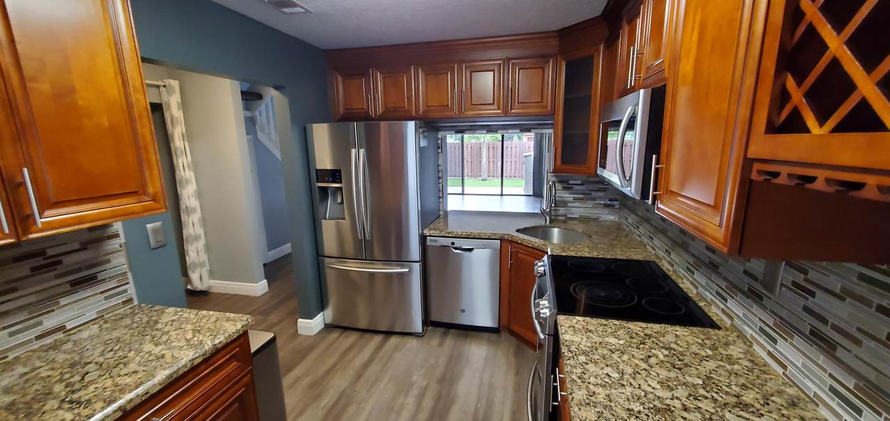 4707 82nd Avenue - Photo 1