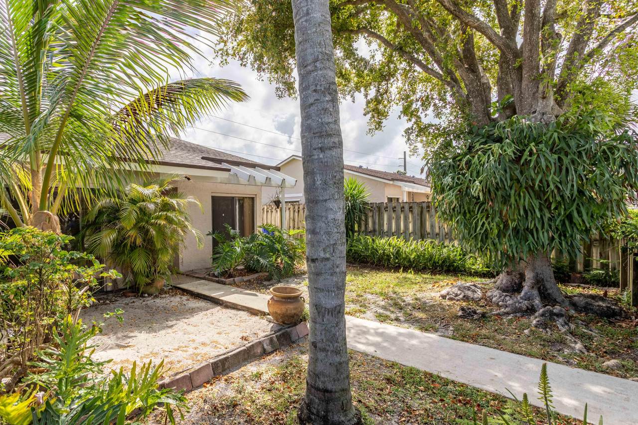 1036 Lakes Drive - Photo 1