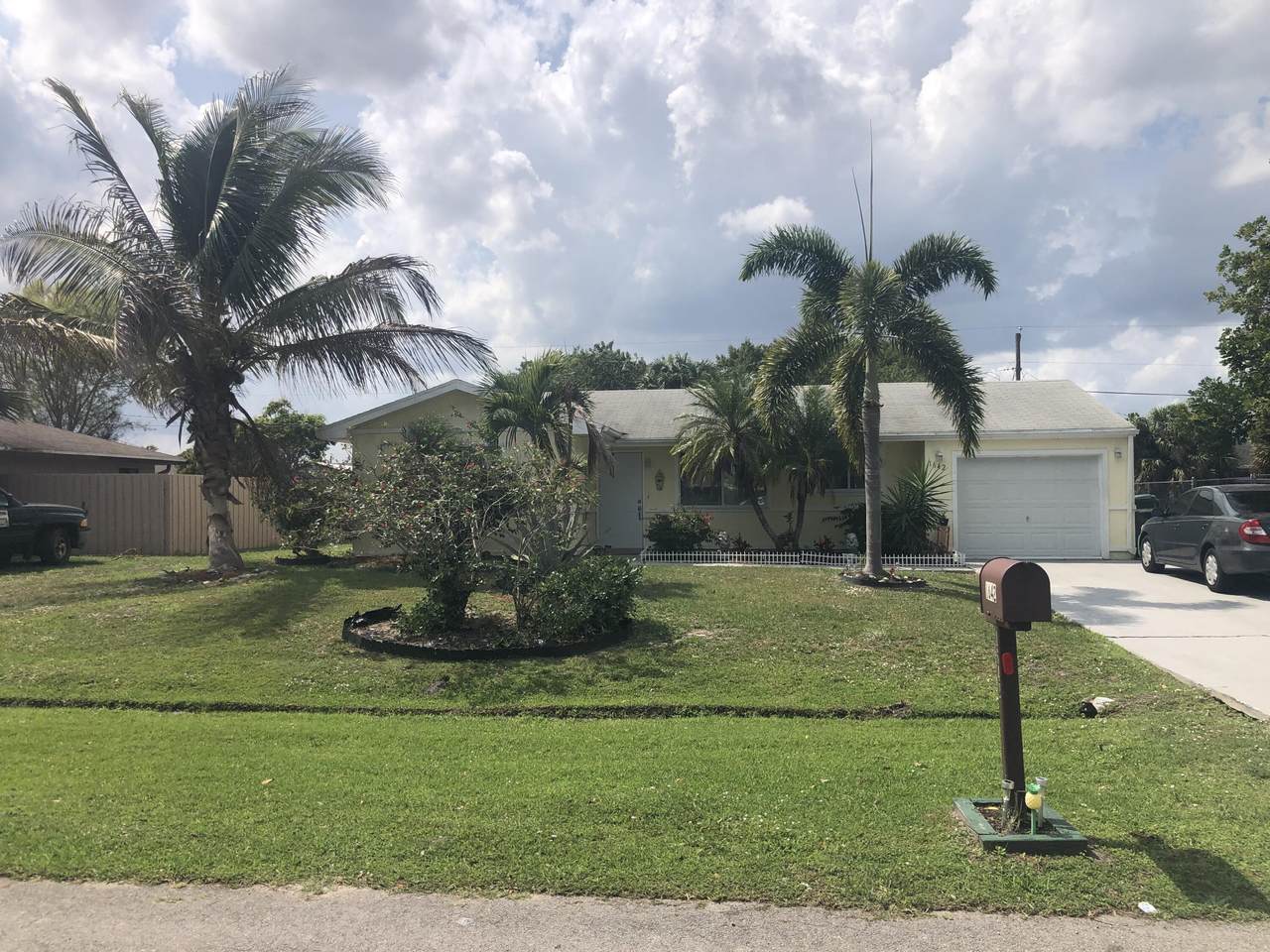 1642 Ridgewood Street - Photo 1