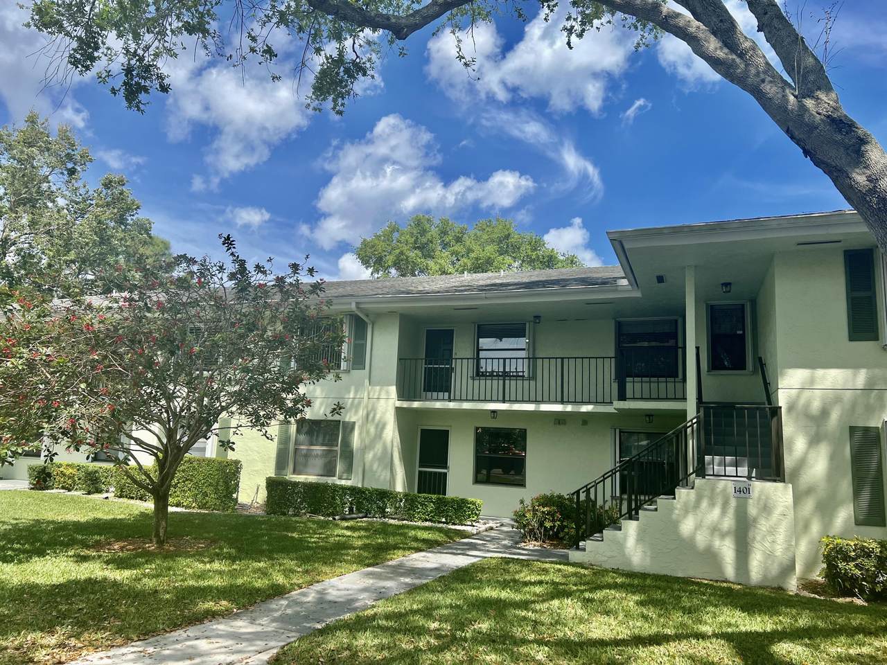 1401 Sabal Ridge Circle - Photo 1