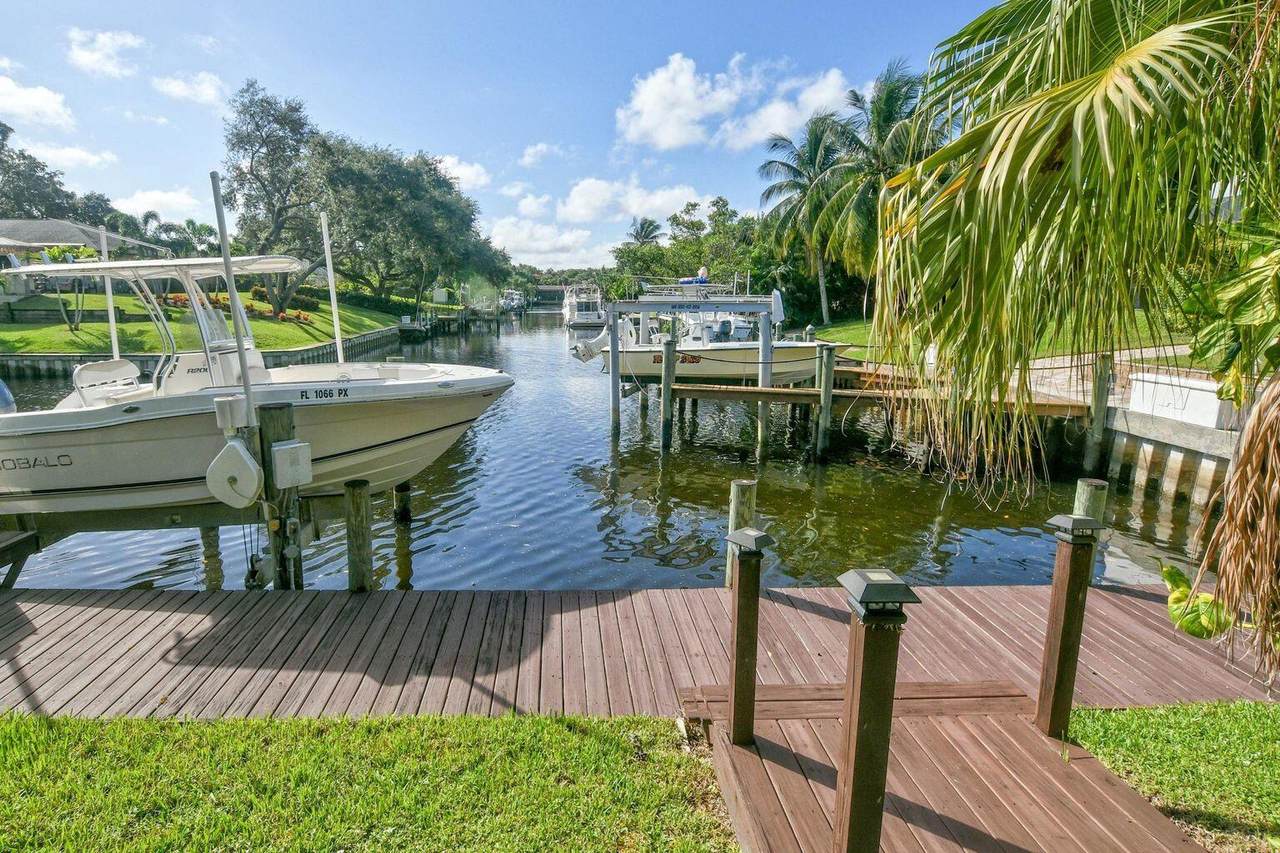 2462 Flamingo Road - Photo 1