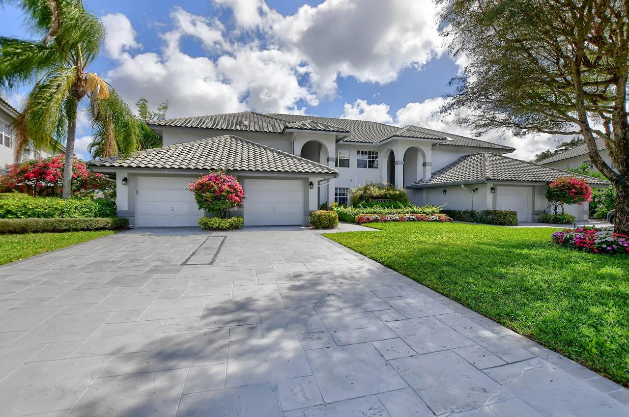 11538 Briarwood Circle - Photo 1