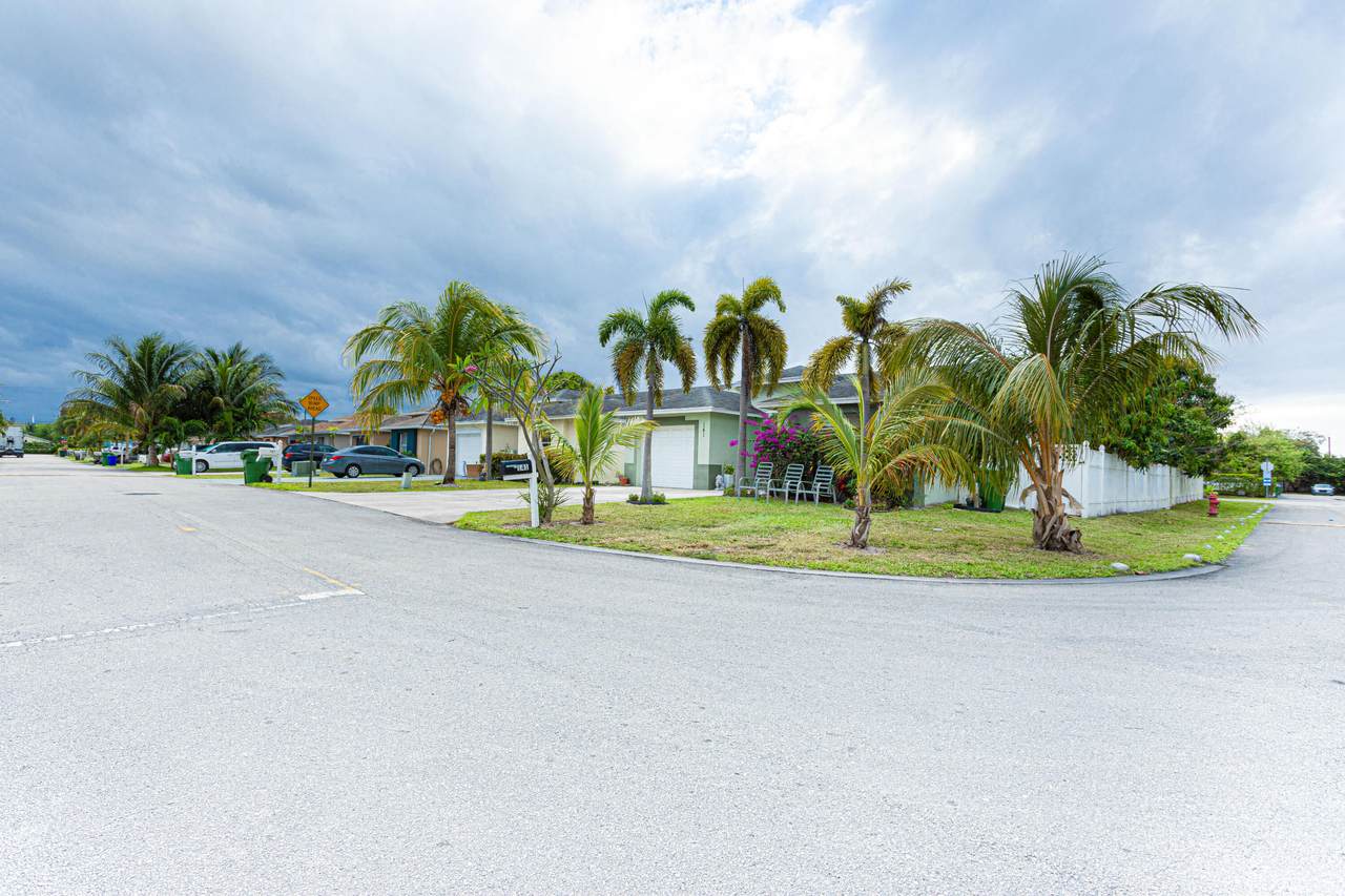 141 Vanessa Street - Photo 1