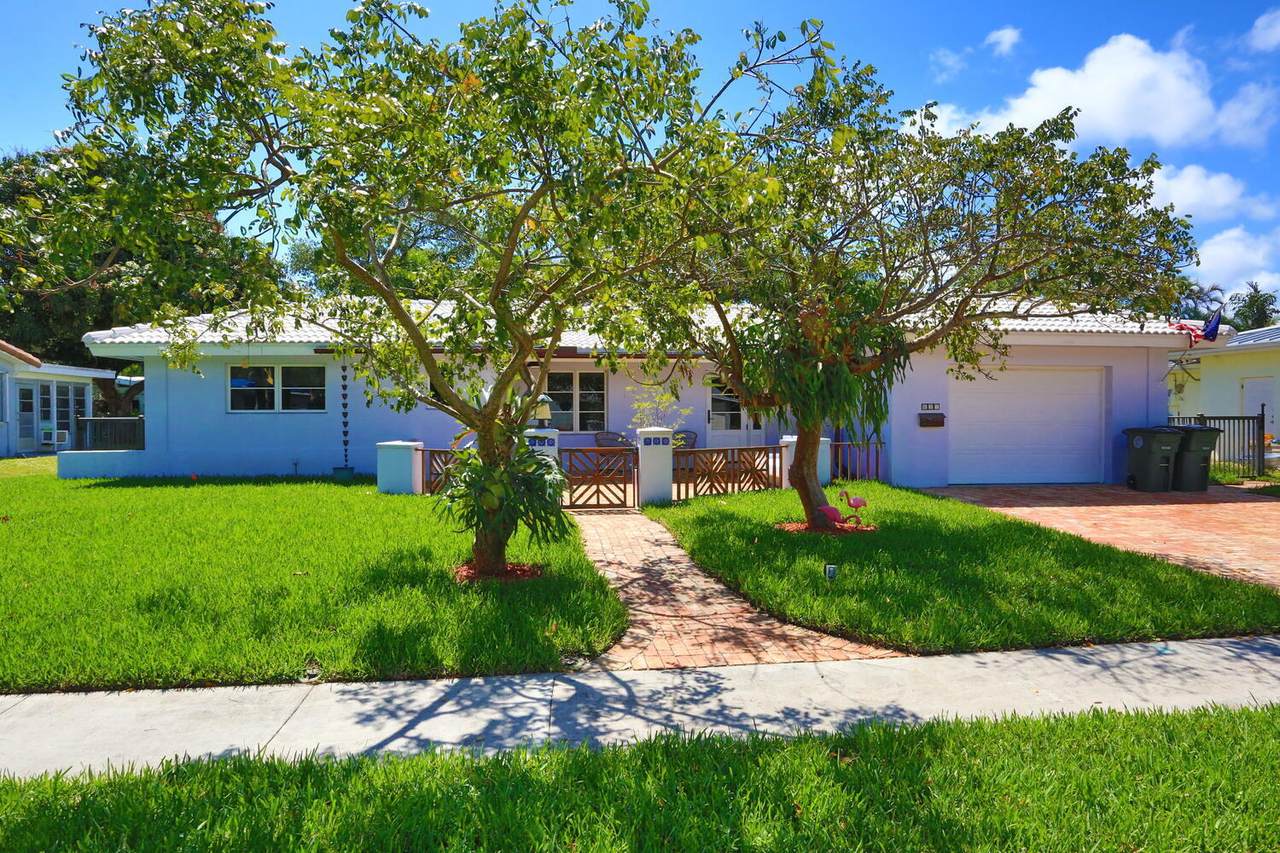 632 4th Street - Photo 1