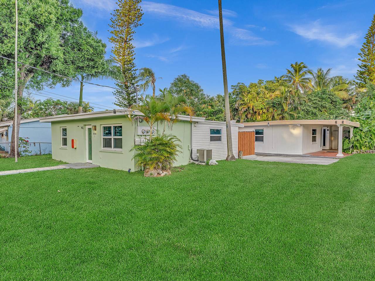 4584 29th Terrace - Photo 1