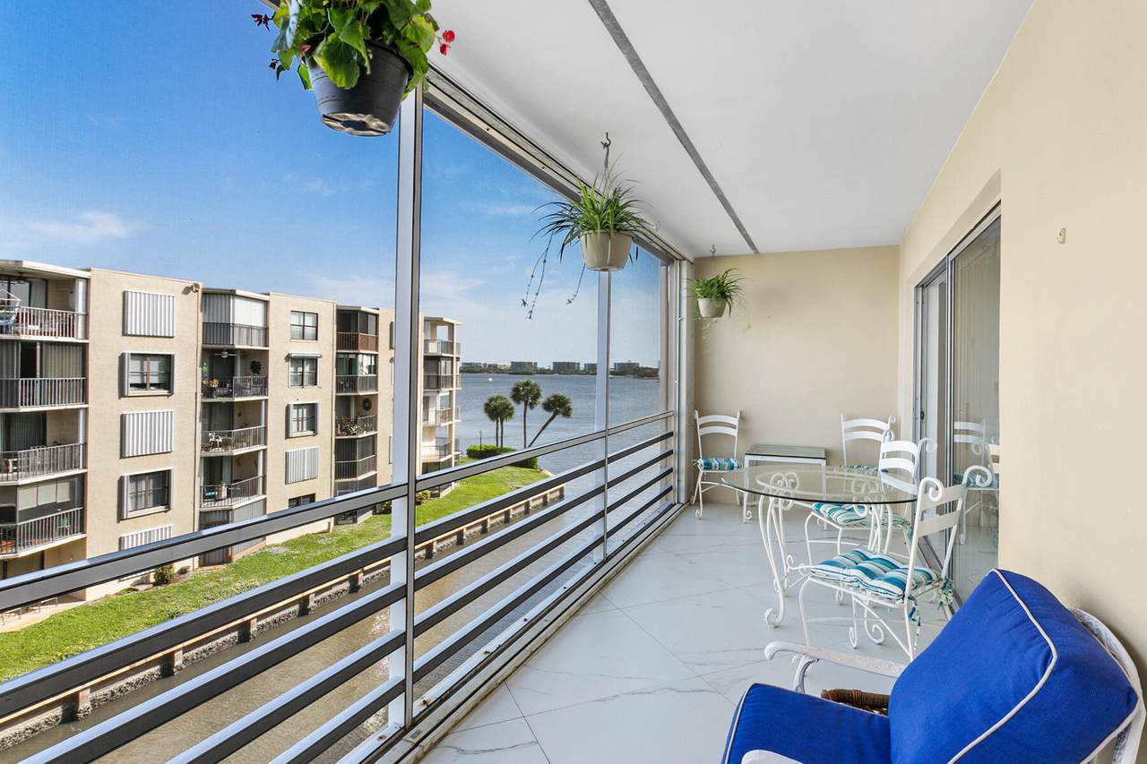 100 Waterway Drive - Photo 1