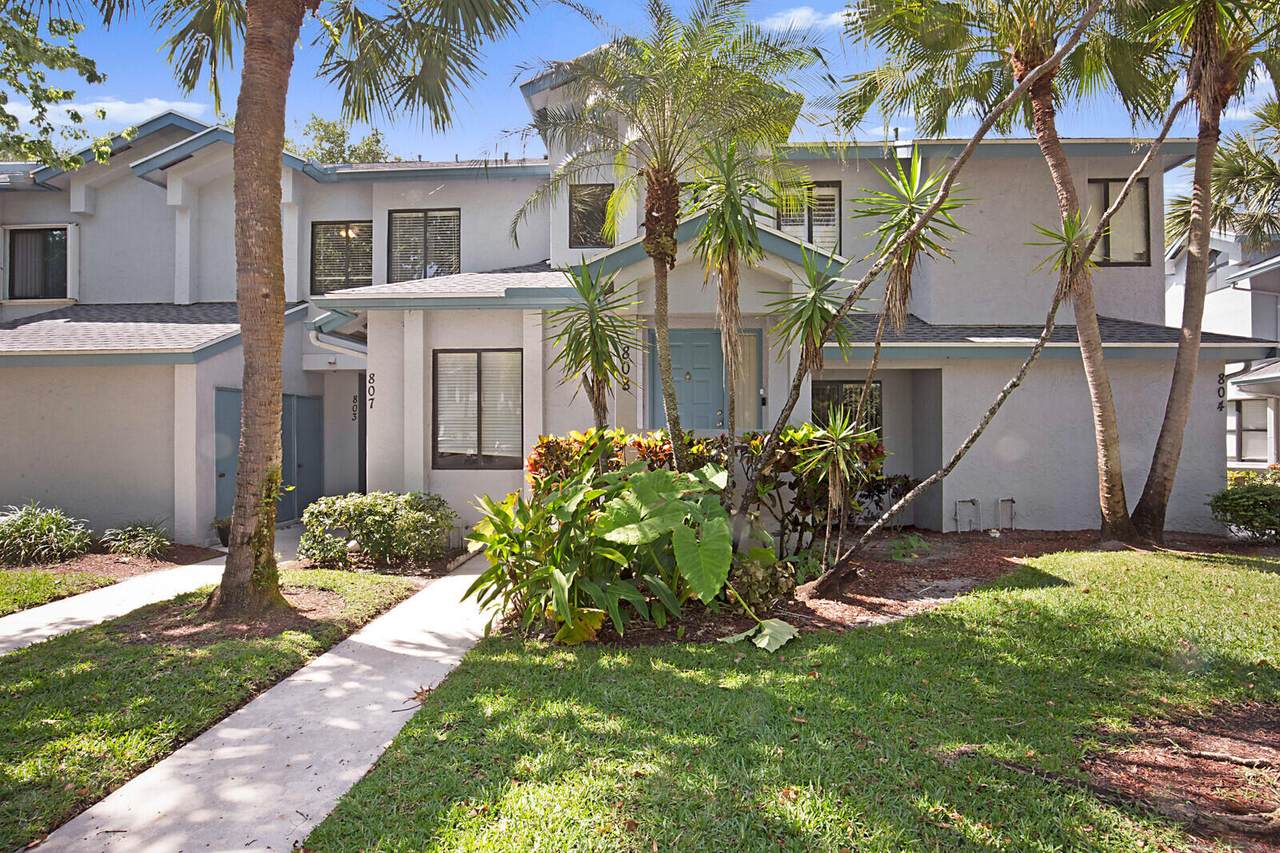 808 Harbour Pointe Way - Photo 1