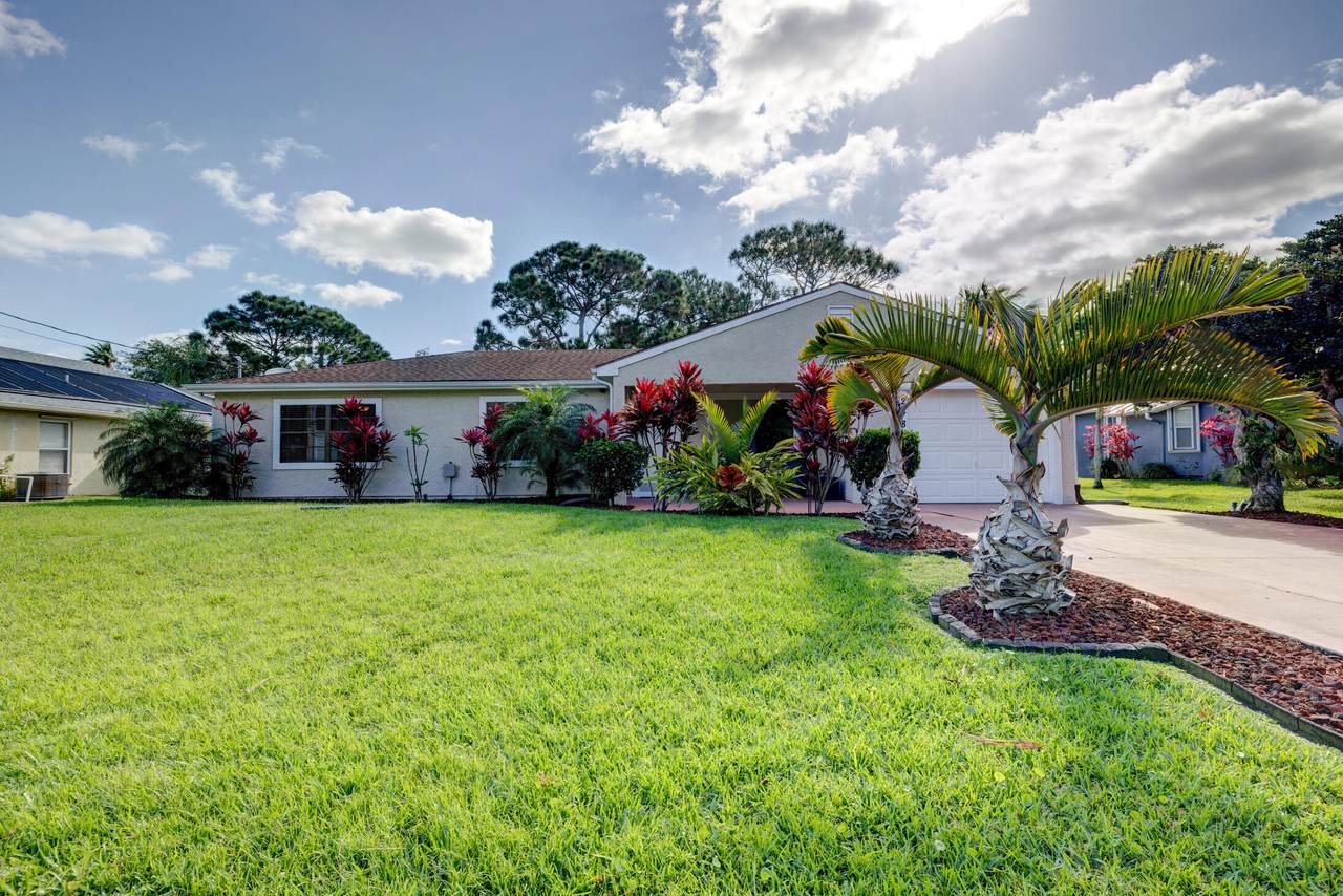 2481 Leithgow Street - Photo 1